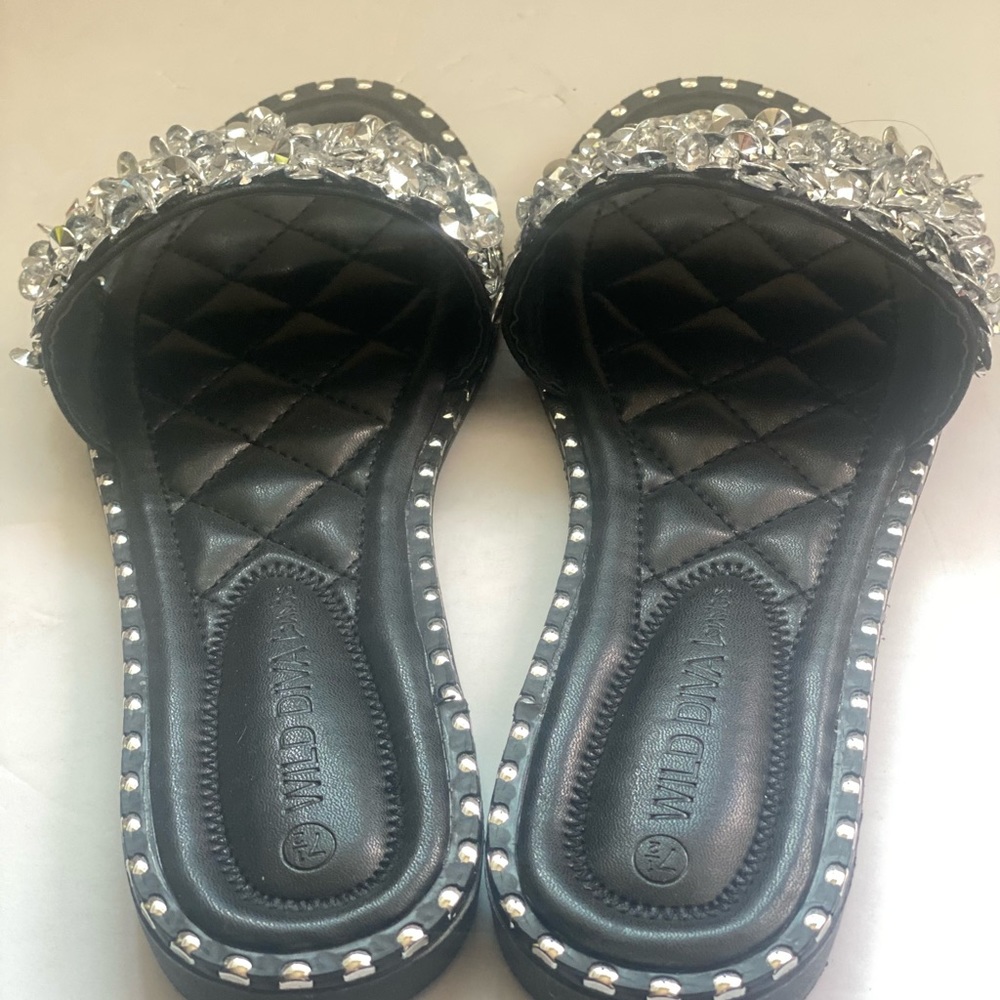 Wild Diva Lounge sandals - Picture 4 of 5
